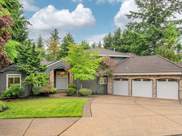 12404 NW Woodland Ct, Portland, OR 97229