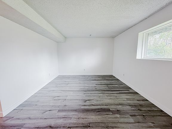 4th image of 1513 36th St SE