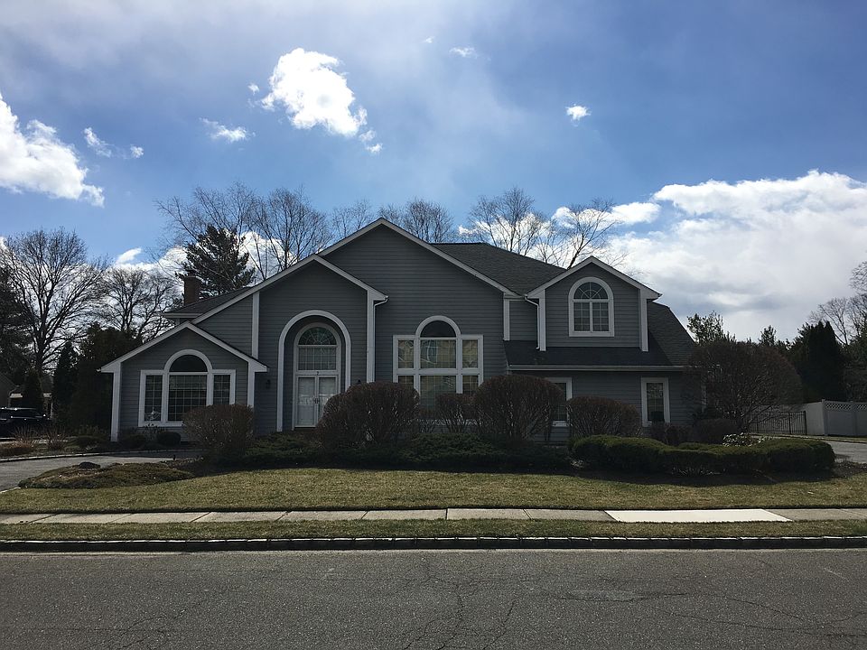 1st image of 7 Shannon Dr