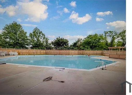 6982 Hanover Pkwy — Photo 8