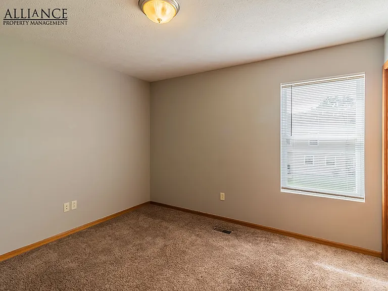 500 Brookmont Dr — Photo 9