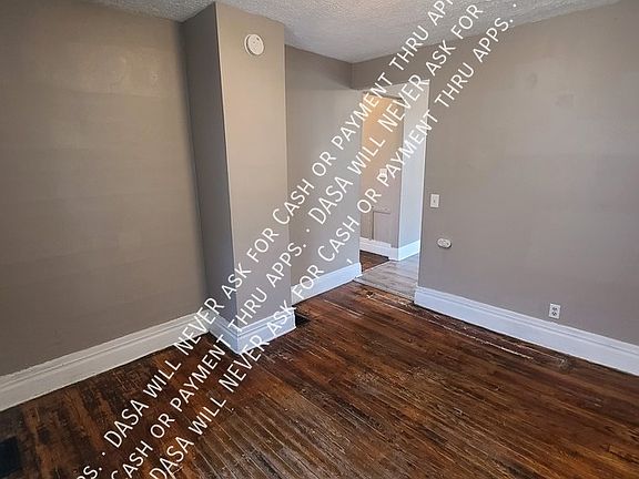 3rd image of 33 Kislingbury St
