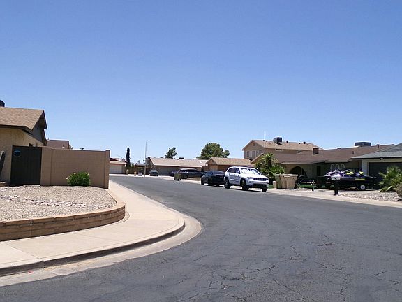 4th image of 10020 N 52nd Dr