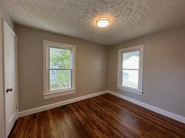 425 Meadow Park — Photo 31