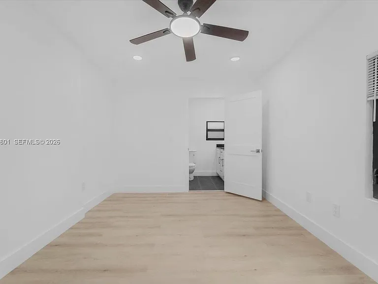 5220 SW 6th St — Photo 36