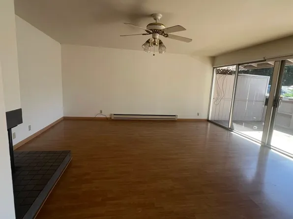 500 W Middlefield Rd APT 119, Mountain View, CA 94043