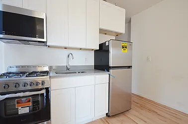 Rented by CITY SKYLINE REALTY INC