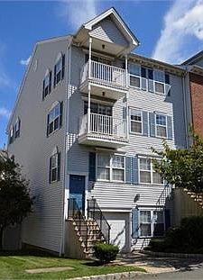 1st image of 204 Matthews Dr #1605