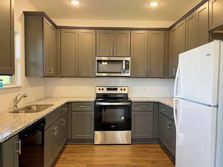 114 Providence Ave — Photo 10