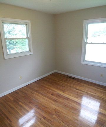 5th image of 22 Berkley Ave