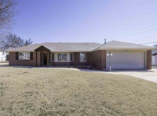 1260 Pioneer Pass, Freedom, OK 73842