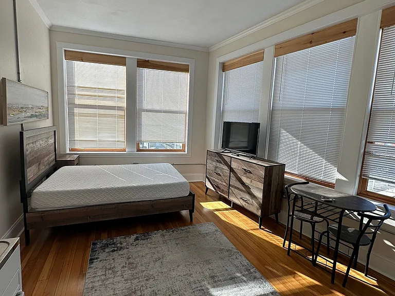 38 Green St #202 — Photo 8