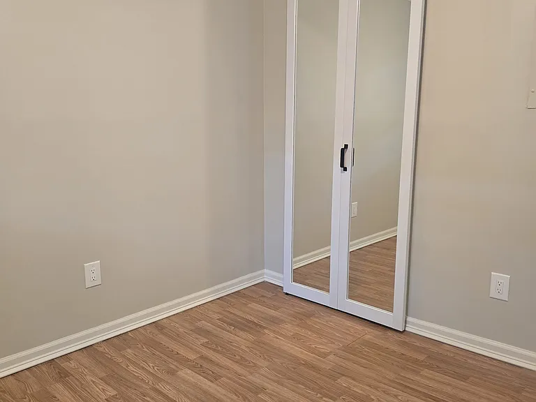 220 Oak St #103 — Photo 6