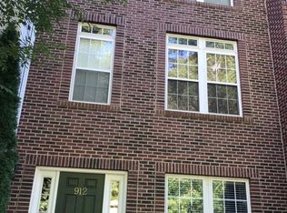 912 Rainier Rd, Charlottesville, VA 22903