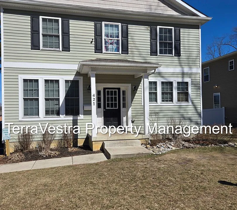 421 Hamilton Rd