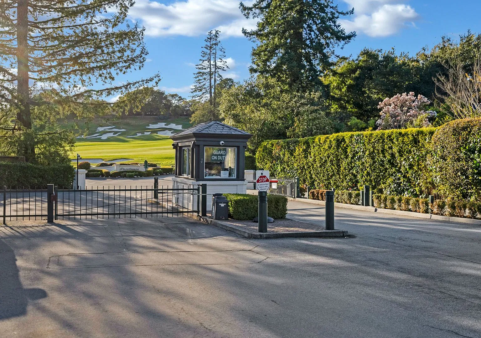 Prestigious & Gated Pasatiempo Golf Course Community — Photo 4
