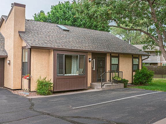 3rd image of 4525 Winewood Village Dr