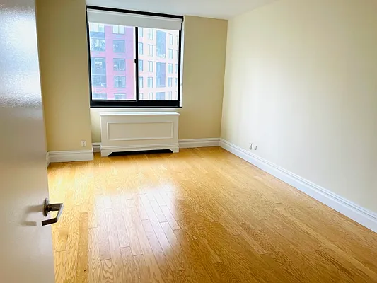 Rented by Battery Park Realty | media 24