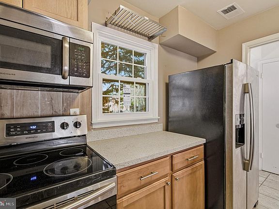 5th image of 6149 Strasburg Dr
