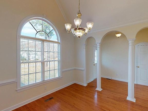 2nd image of 303 Clay Brooke Dr