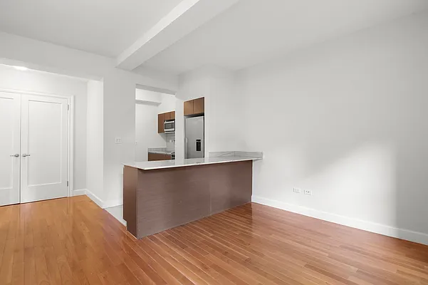 Rented by Stonehenge NYC LLC | media 23