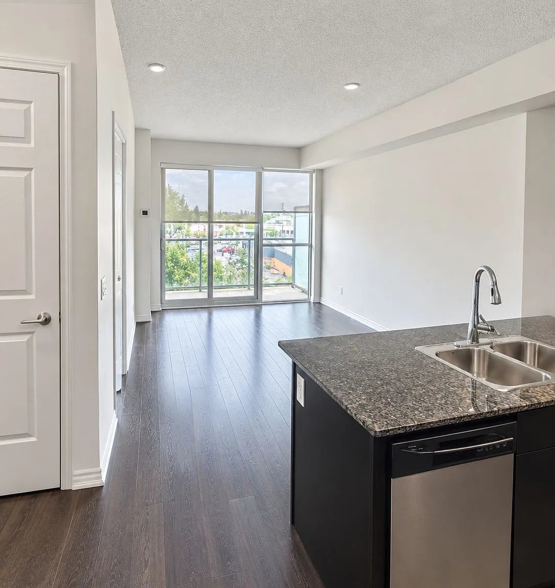 15 James Finlay Way — Photo 3