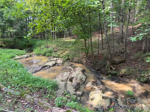 151 Whispering Pines Ln, Mooresboro, NC 28114
