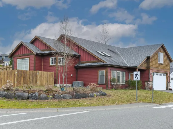 2737 Kendal Ave, Cumberland, BC V0R 1S0