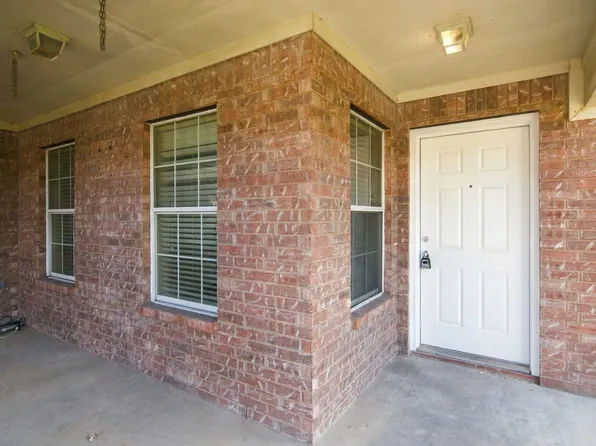8116 Hulen Park Cir, Fort Worth, TX 76123