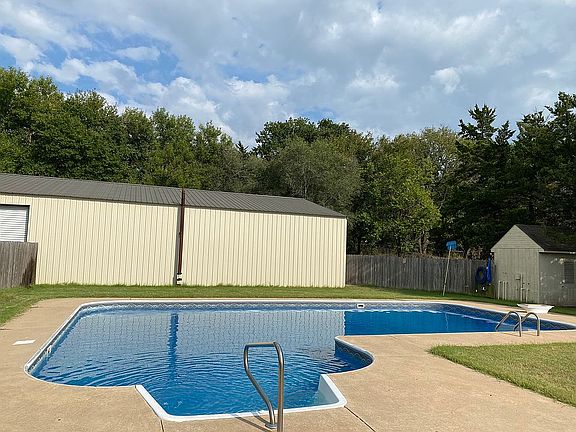 40,000gl in-ground salt pool