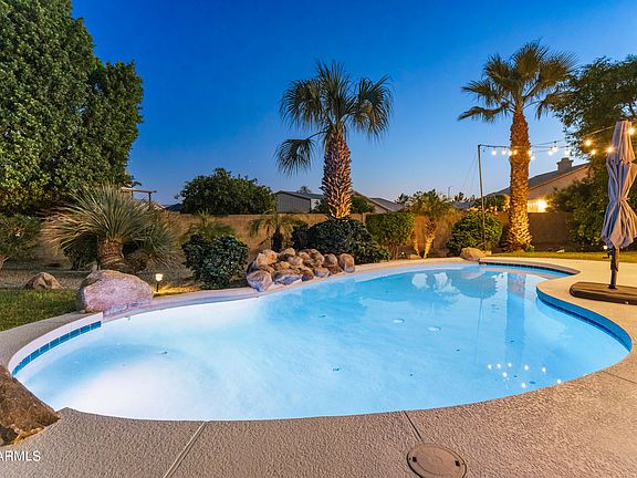2nd image of 5001 W DESERT HOLLOW Drive