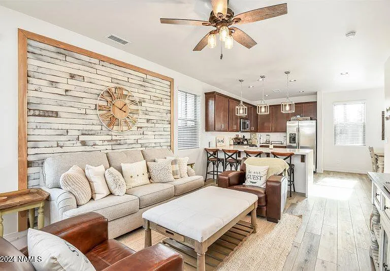 2591 W Pollo Cir — Photo 1
