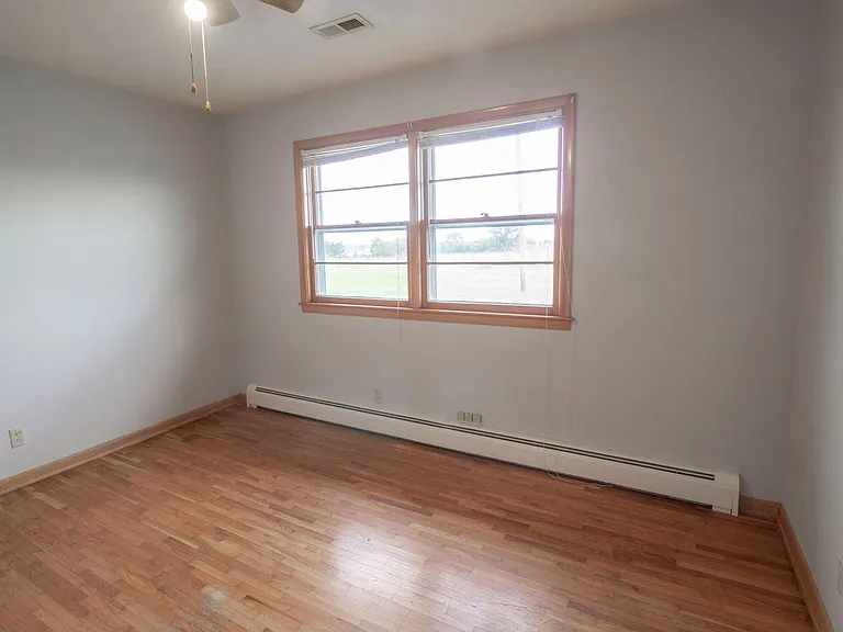 1303 Smiley Ln — Photo 25