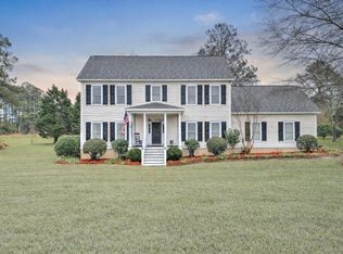 1480 Country Club Cir, Manning, SC 29102