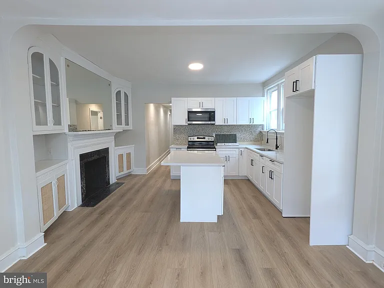 5750-52 Rising Sun Ave #B1 — Photo 8