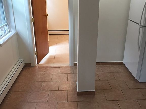 4th image of 2655 29th St #1