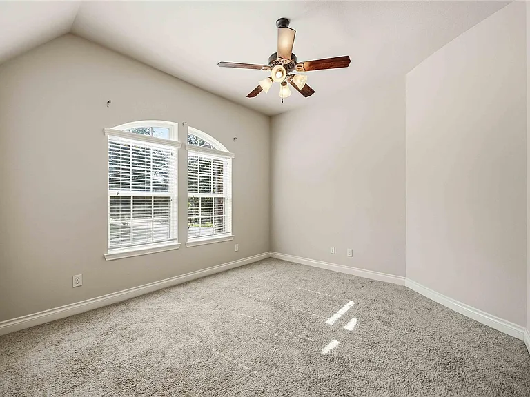 27707 Lodgemist Ct — Photo 31
