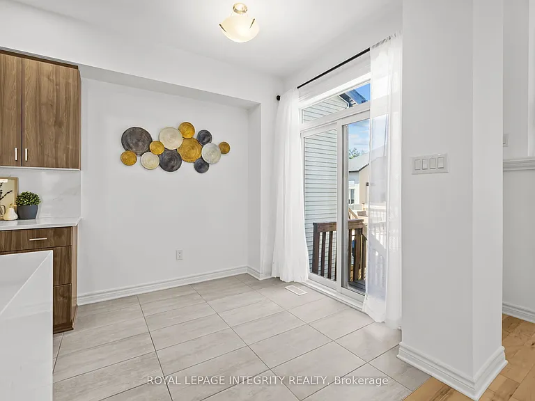691 Capricorn Cir — Photo 14