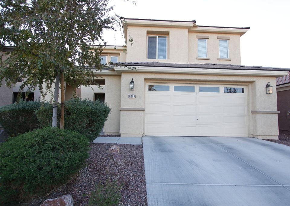 1st image of 8609 Sherwood Park Dr