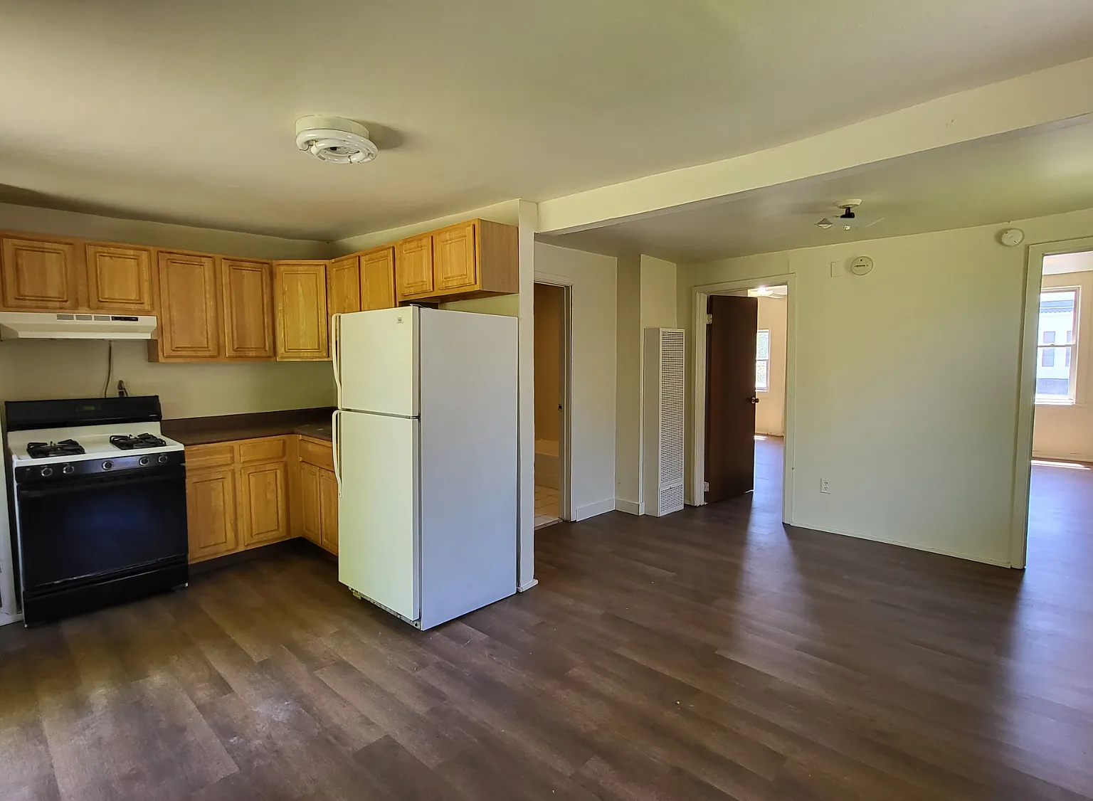 2 bed, 815 sqft, $1,995 — Photo 3