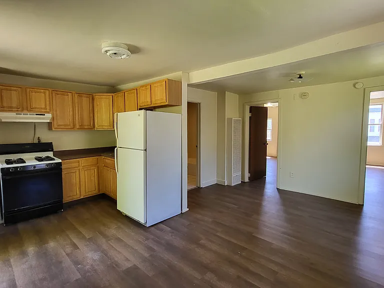 92 E Main St #2 — Photo 1