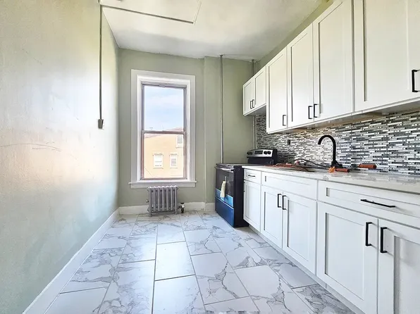 93 Halsey Street image 1 of 4