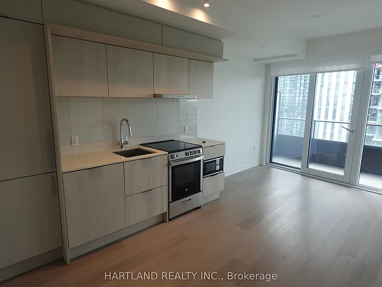 448 Burnhamthorpe Rd W #1801 — Photo 10