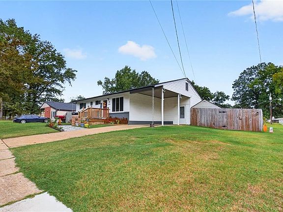 5th image of 3400 Hyde Cir