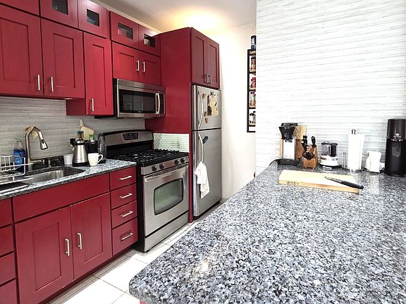 5th image of 34-33 33rd St #1D