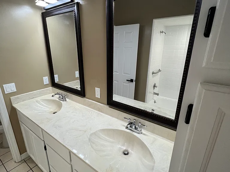 22841 Stallion Dr — Photo 3