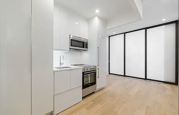 Rented by REAL New York | media 7