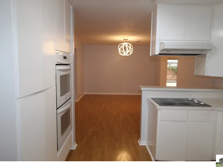 204 Oak St — Photo 11