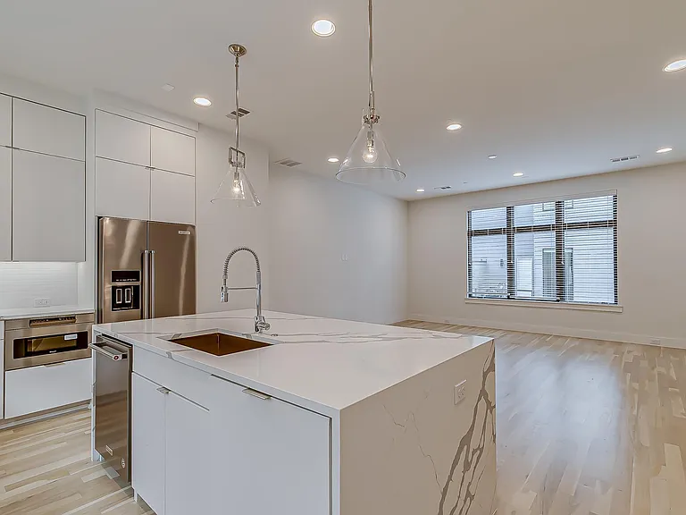 2707 Kimsey Dr #101 — Photo 16