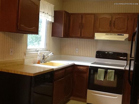 5th image of 995B Constitution Blvd